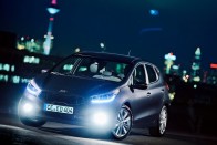 9. Kia Cee'd 1,4, 467 euró (140 567 Ft). Mérsékelt ára és karbantartási díjai, valamint a hosszú garanciával megtámogatott értéktartás behozta a Cee'det az első tízbe az alsó középkategóriában