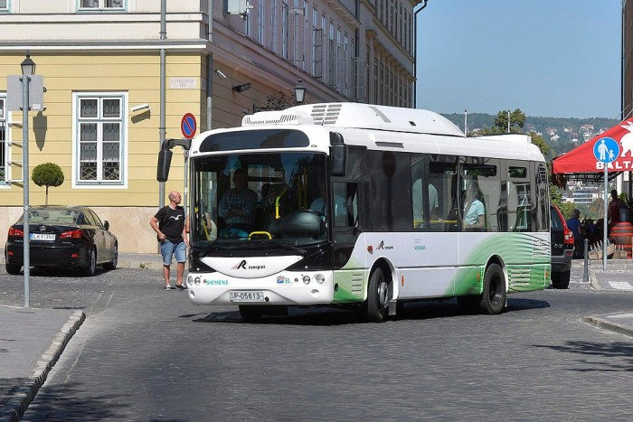 Megérkezett a BKV elektromos busza