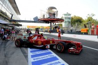 F1: Alonsót kirobbantani sem lehet a Ferrariból 50