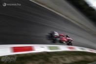 F1: Alonsót kirobbantani sem lehet a Ferrariból 81