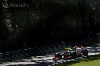 F1: Buttonék mindent kinyomtak a McLarenből
