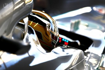 Hamilton: Úgy vezettem, mint egy idióta!