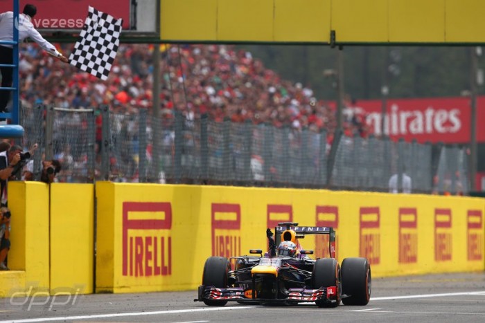 F1: Műszaki hiba sem állíthatta meg Vettelt 10