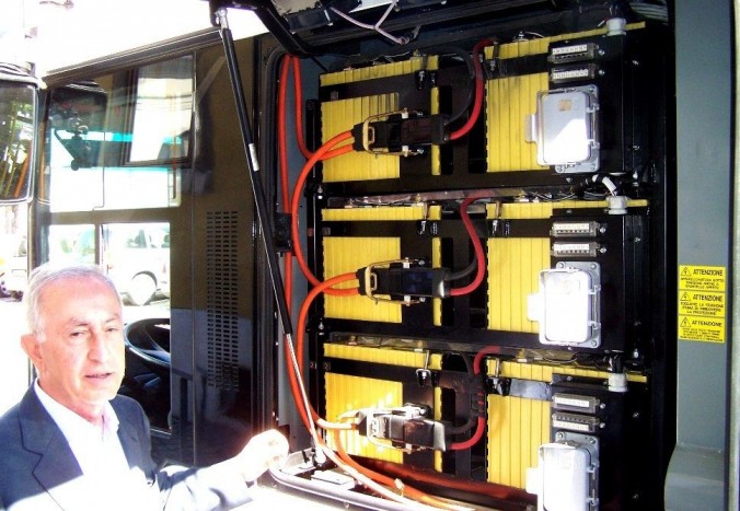 Még a trolinál is halkabb 8 Az olasz gyártó elnöke, Rampini úr és az akkumlátorok