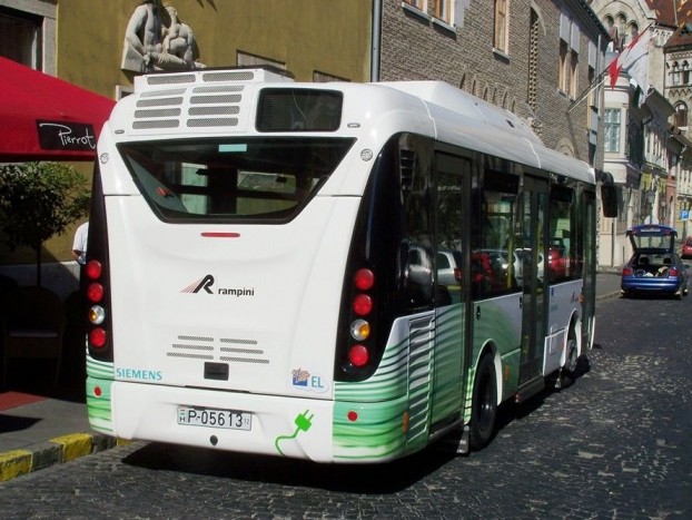 Még a trolinál is halkabb 7 A viszonylatjelző a szélvédő fölé került