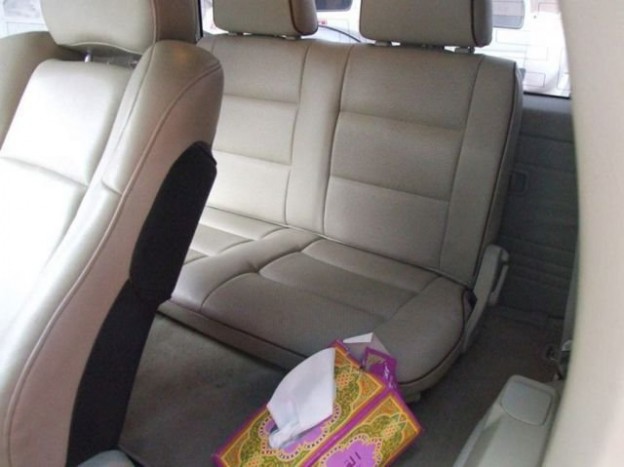 Mikor a sofőrnek hátra kell beszállni 11 | Vezess Mikor a sofőrnek hátra kell beszállni 11