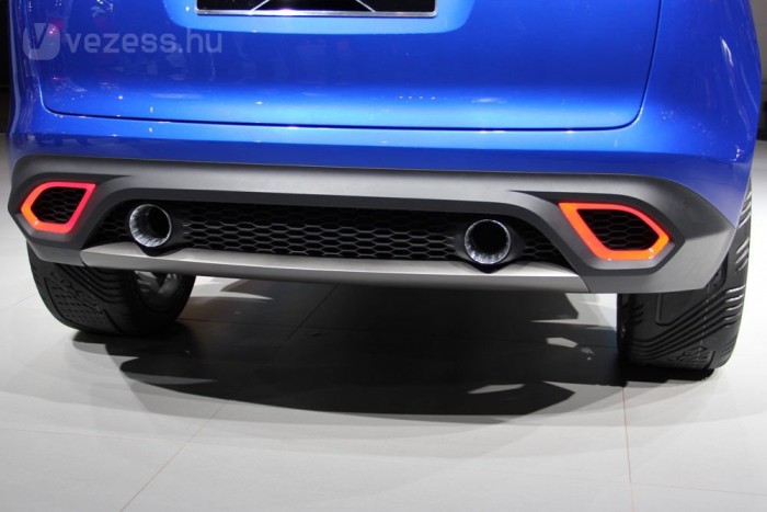 Megcsinálták: itt a Jaguar rég várt terepjárója! 10