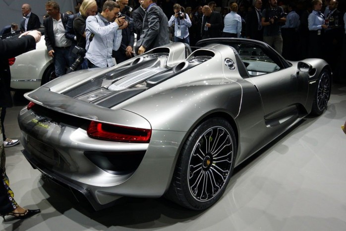 A hibrid Porsche a világ legfürgébb autója 6 | Vezess A hibrid Porsche a világ legfürgébb autója 6