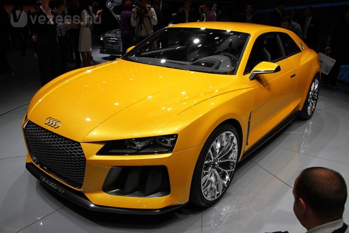 700 lóerővel támad fel a legendás Audi 2 Várható tömege miatt valószínűleg inkább egy bitang gyors túraautó, mint raligéneket örökítő kíméletlen sportgép lesz a gyönyörű négykarikás kupé