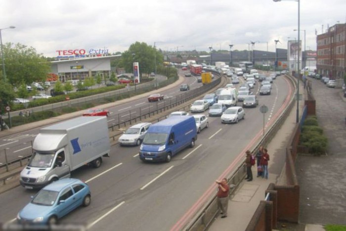 Fennakadt a billencs a gyalogoshídon 6