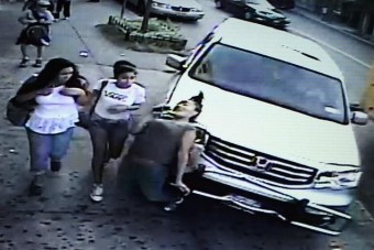 Iskolába igyekvő gyerekeket gázoltak el