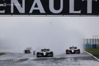 McLaren- és Sauber-pilóta a dobogón a Hungaroringen 48