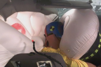 Maguktól nyílhatnak a légzsákok