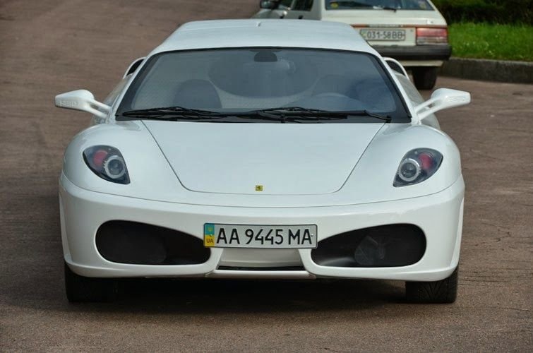 Ferrari limuzin egy Peugeot-ból? 6