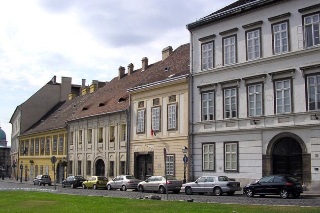 Ötezer forint a parkolás a budai Várban