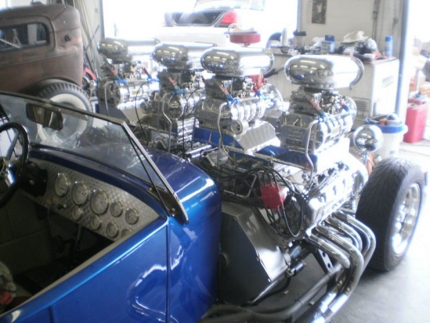 1200 lóerős Ford T-modell 8