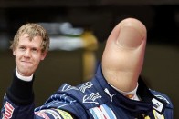 F1 humor – Vettel irritáló ujja 20