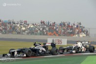 F1: Indiában bevállalósabb lesz a Pirelli 49