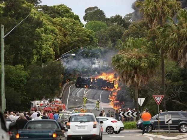 Pokoli tűzvész: felborult egy tartálykocsi 6 | Vezess Pokoli tűzvész: felborult egy tartálykocsi 6