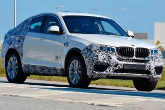 Utcán a BMW kompakt terepkupéja