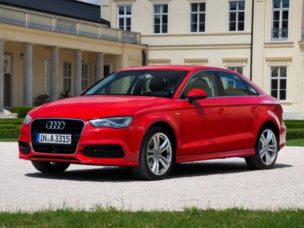Olvasónk magyar Audit vesz, segítünk választani! 2 Olvasónk összegyűjtött pénzét új Audi A3-ra költené, csak a dízel-benzines kérdésben nem tudott még dönteni, de szakértőnk segít!