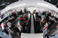 F1: A McLaren nem mond le Alonsóról? 50