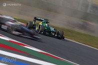 F1: Hamilton az élen, Räikkönen a falban 65