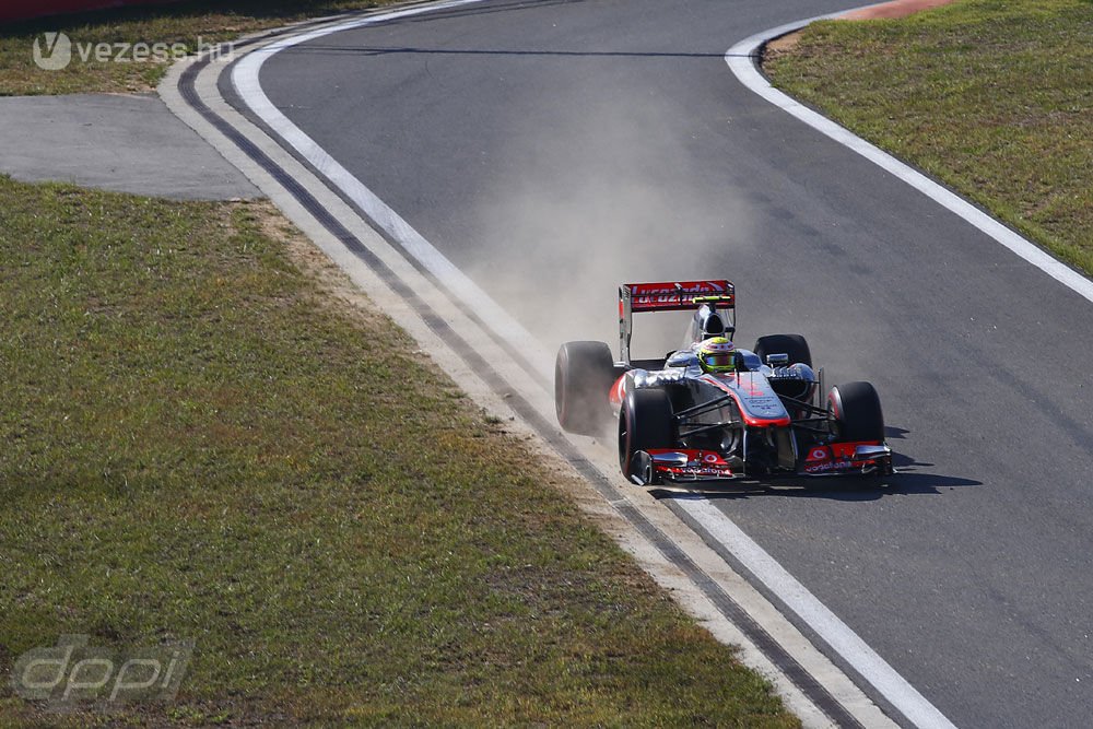 F1: Hamilton másodszorra is verte Vettelt 12