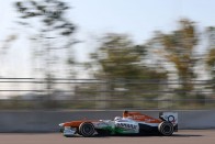 F1: Hamilton az élen, Räikkönen a falban 62
