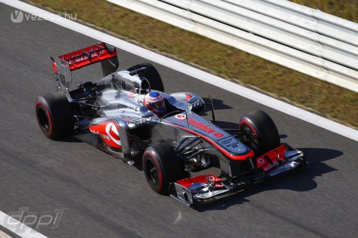 F1: A McLaren elkaphatja a Lotust