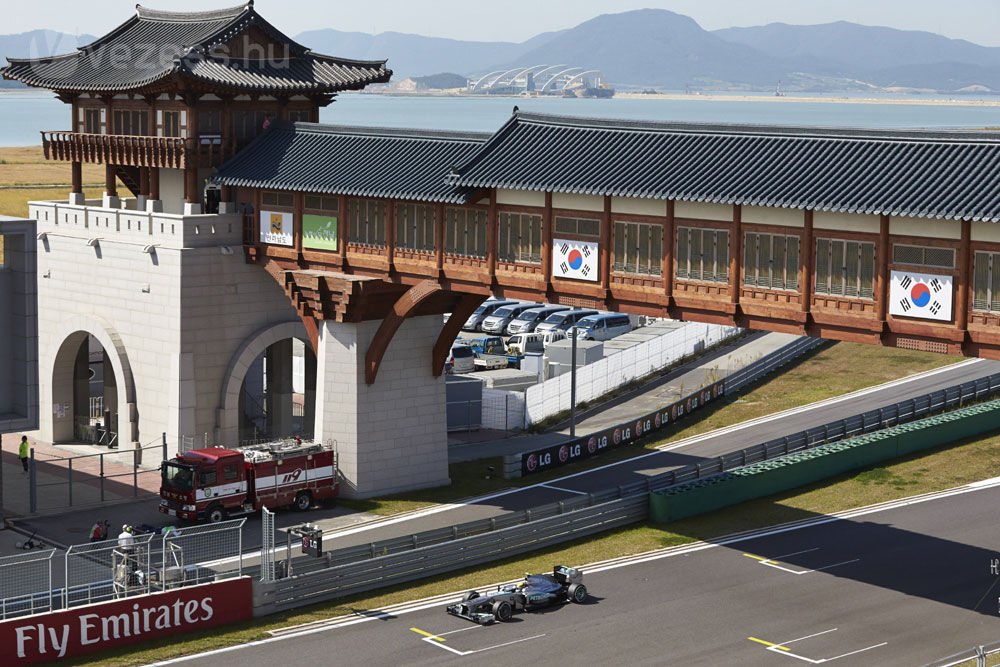 F1: Óramű pontossággal működött a Sauber 24