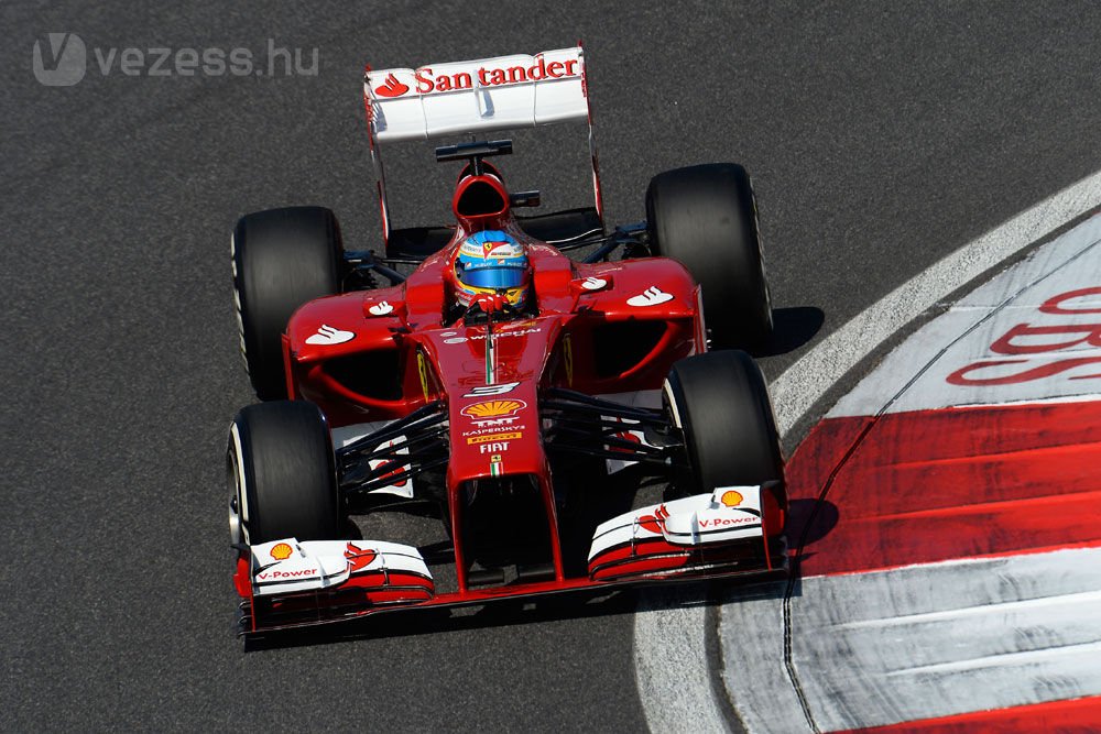 F1: Räikkönen kifogyott a gumikból 26