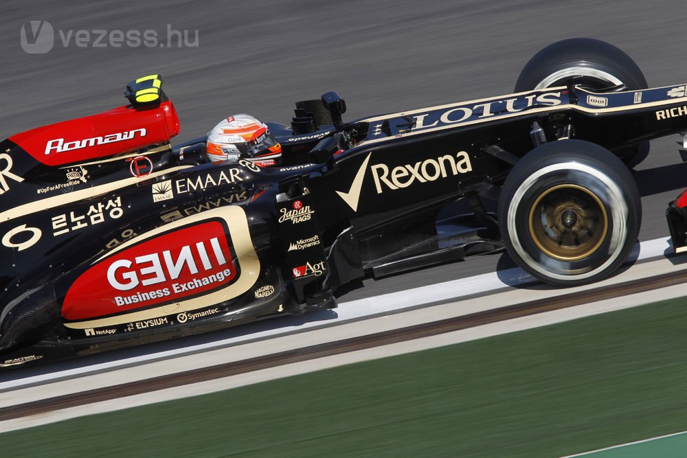 F1: Räikkönen kifogyott a gumikból 9