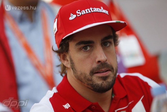 F1: Alonso nekiment a Pirellinek 6