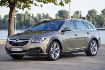 Tapipaddal támad az új Opel Insignia