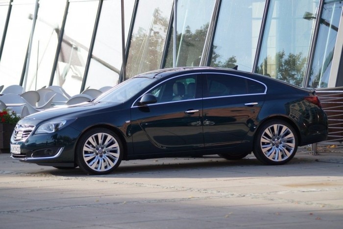 Tapipaddal támad az új Opel Insignia 2 580 ezer darab fogyott eddig az Insigniából. A frissítéssel jó ütemben lépett az Opel, az új Passat és Mondeo még várat magára