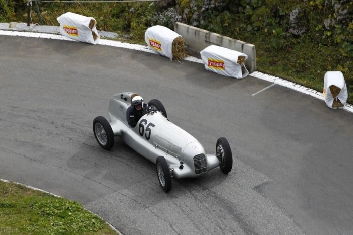 Életre kelt a nyolcvanéves Forma-1-es autó! 7