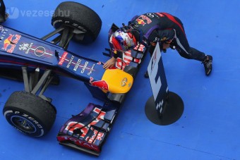 Hamilton: Vettel kinyírja a Forma-1-et