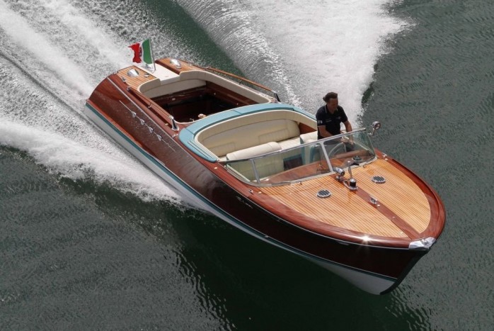 Két Lamborghini motor egy favázban 6