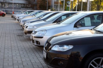 Durván felpörgött a használtautó-import