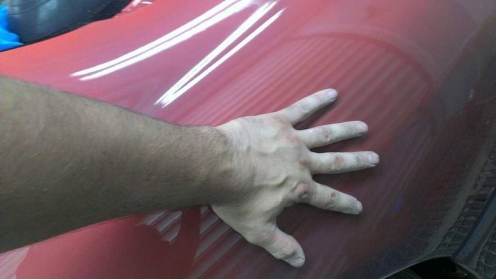 Esőben olvad le az autó színe 6 | Vezess Esőben olvad le az autó színe 6