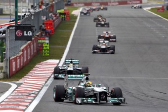 F1: A Mercedesnek fekszik majd Szuzuka