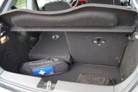 Opel Adam: városból kihajtani tilos! 77 Az ülések könnyedén ledönthetők, kisebb nagybevásárlásokat meg lehet oldani