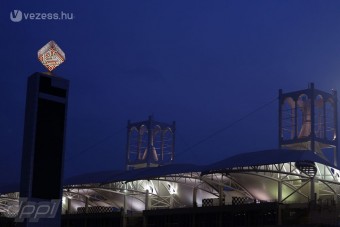 Éjszaka tesztelnek az F1-esek?