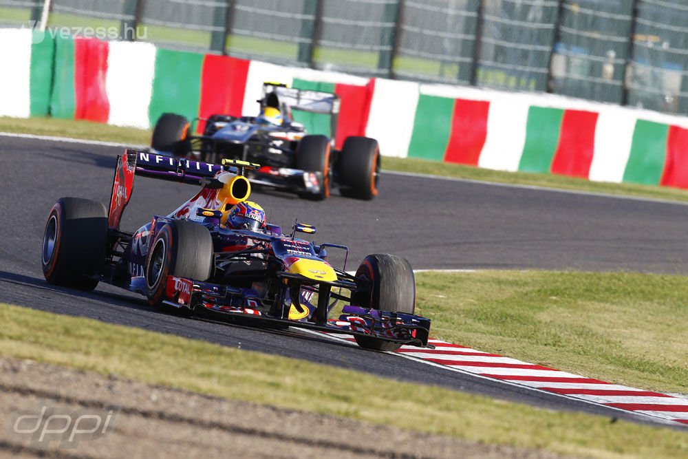 F1: Vettel az élen, Räikkönen a kavicságyban 15