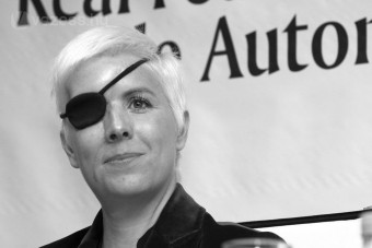 F1: Holtan találták a pilótanőt