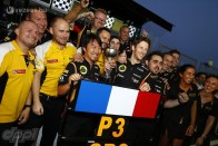 F1: Maldonado az utolsó körben is nekimegy bárkinek 49
