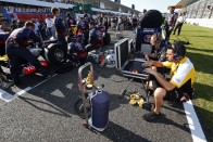 F1: Maldonado az utolsó körben is nekimegy bárkinek 53