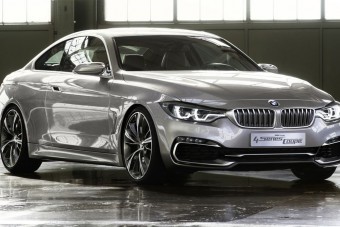 Az új BMW vonzza a csajokat