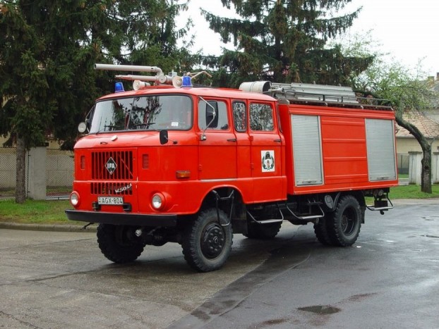 1969 után tűzoltóautókat is gyártottak az IFA W50-esekből 